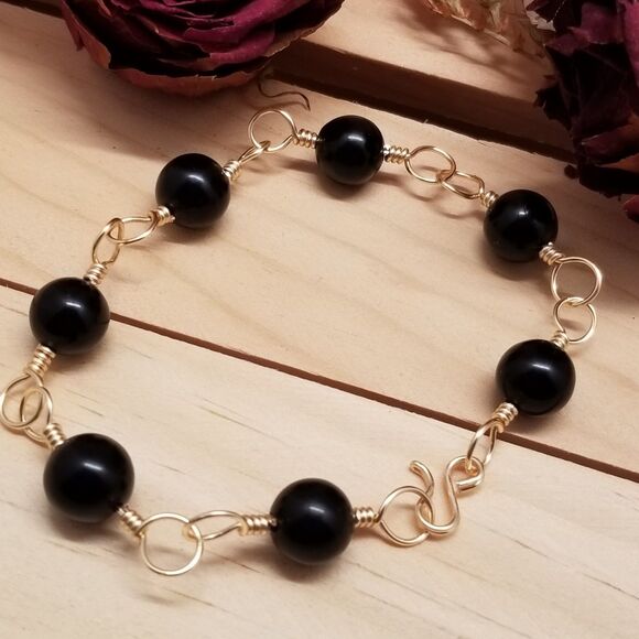 Handmade Black Bead Gold Tone Chain Bracelet - Picture 1 of 9
